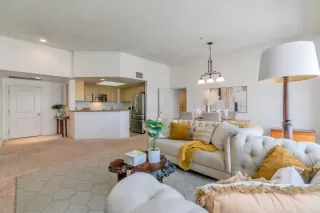 Photo #6: ML82003642 Listing