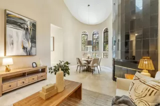 Photo #6: ML82003713 Listing