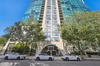 More Details about MLS # ML82003727 : 38 N ALMADEN BLVD 1115