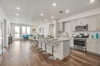 Photo #1: ML82003748 Listing 