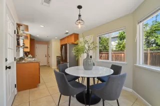 Photo #5: ML82003774 Listing