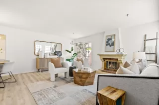 Photo #3: ML82003787 Listing 