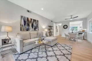 Photo #5: ML82003809 Listing