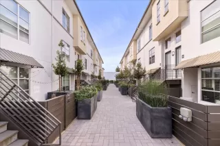 Photo #4: ML82003837 Listing 