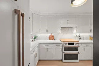 Photo #5: ML82003840 Listing