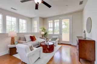 Photo #2: ML82003917 Listing