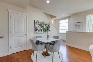 Photo #5: ML82003917 Listing