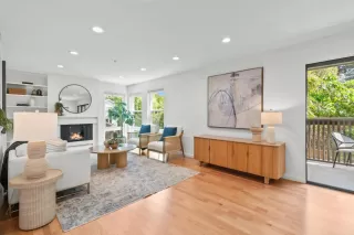 Photo #5: ML82003939 Listing