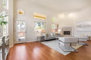 Photo #4: ML82003946 Listing