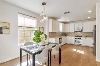 Photo #5: ML82003983 Listing 