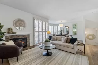 Photo #3: ML82003997 Listing