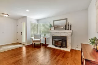 Photo #6: ML82004000 Listing