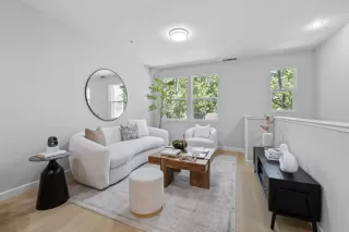 Photo #2: ML82004128 Listing 