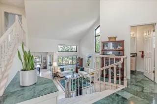 Photo #4: ML82004192 Listing 