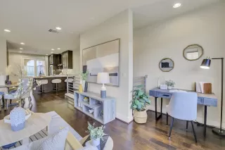 Photo #5: ML82004335 Listing 