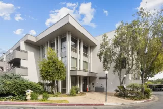 Photo #4: ML82004373 Listing 