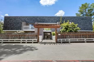 Photo #2: ML82004403 Listing 