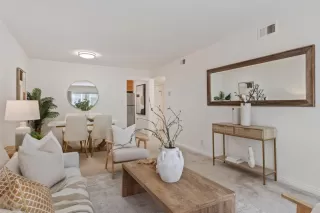 Photo #5: ML82004403 Listing 