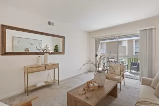 Photo #6: ML82004403 Listing 