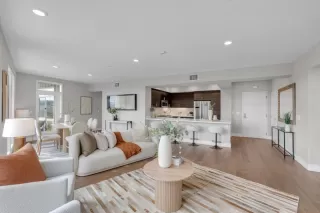 Photo #5: ML82004433 Listing