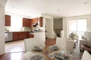 Photo #5: ML82004488 Listing