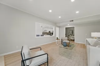 Photo #4: ML82004497 Listing 