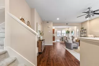 Photo #4: ML82004623 Listing 