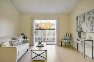 Photo #5: ML82004634 Listing 