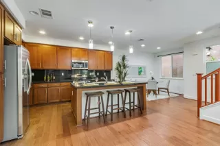 Photo #5: ML82004959 Listing