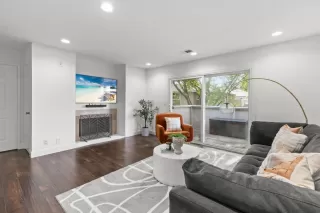 Photo #3: ML82005105 Listing 