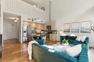 Photo #5: ML82005184 Listing