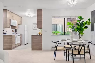 Photo #5: ML82005217 Listing 