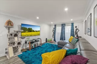 Photo #5: ML82005221 Listing 