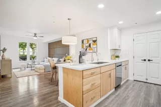 Photo #5: ML82005267 Listing 