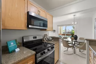 Photo #4: ML82005327 Listing