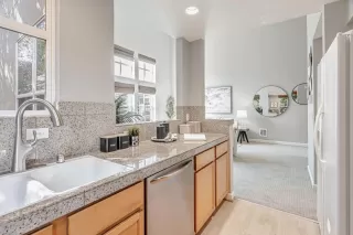 Photo #6: ML82005334 Listing 