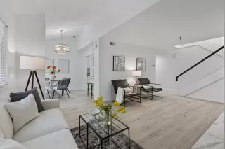 Photo #4: ML82005768 Listing 