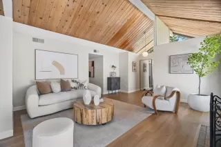 Photo #4: ML82005828 Listing 