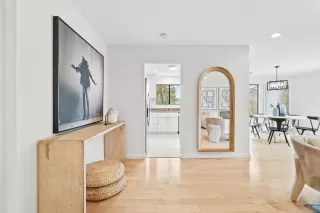 Photo #5: ML82005885 Listing