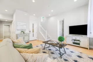 Photo #5: ML82005940 Listing