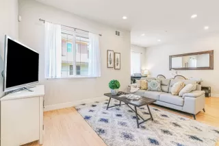 Photo #6: ML82005940 Listing