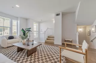 Photo #2: ML82006030 Listing 