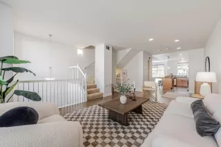 Photo #4: ML82006030 Listing 