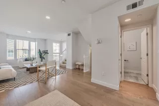 Photo #6: ML82006030 Listing 