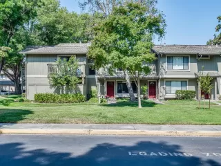 Photo #4: ML82006035 Listing