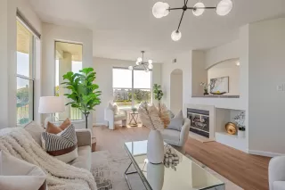 Photo #5: ML82006275 Listing