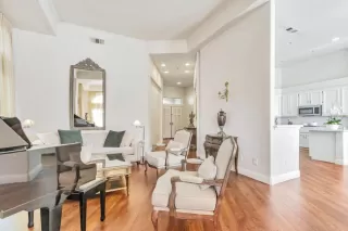 Photo #6: ML82006315 Listing