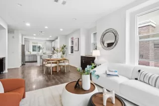 Photo #4: ML82006482 Listing