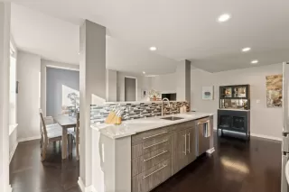 Photo #4: ML82006588 Listing 