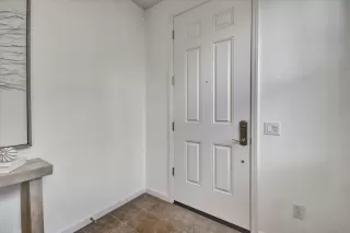 Photo #4: ML82006668 Listing